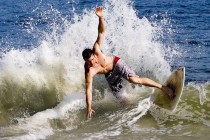 竞彩网入口：拜仁教练席革命！孔帕尼请来瓜迪奥拉最强大脑弗雷德利，欧冠对决国米前战术棋局骤变