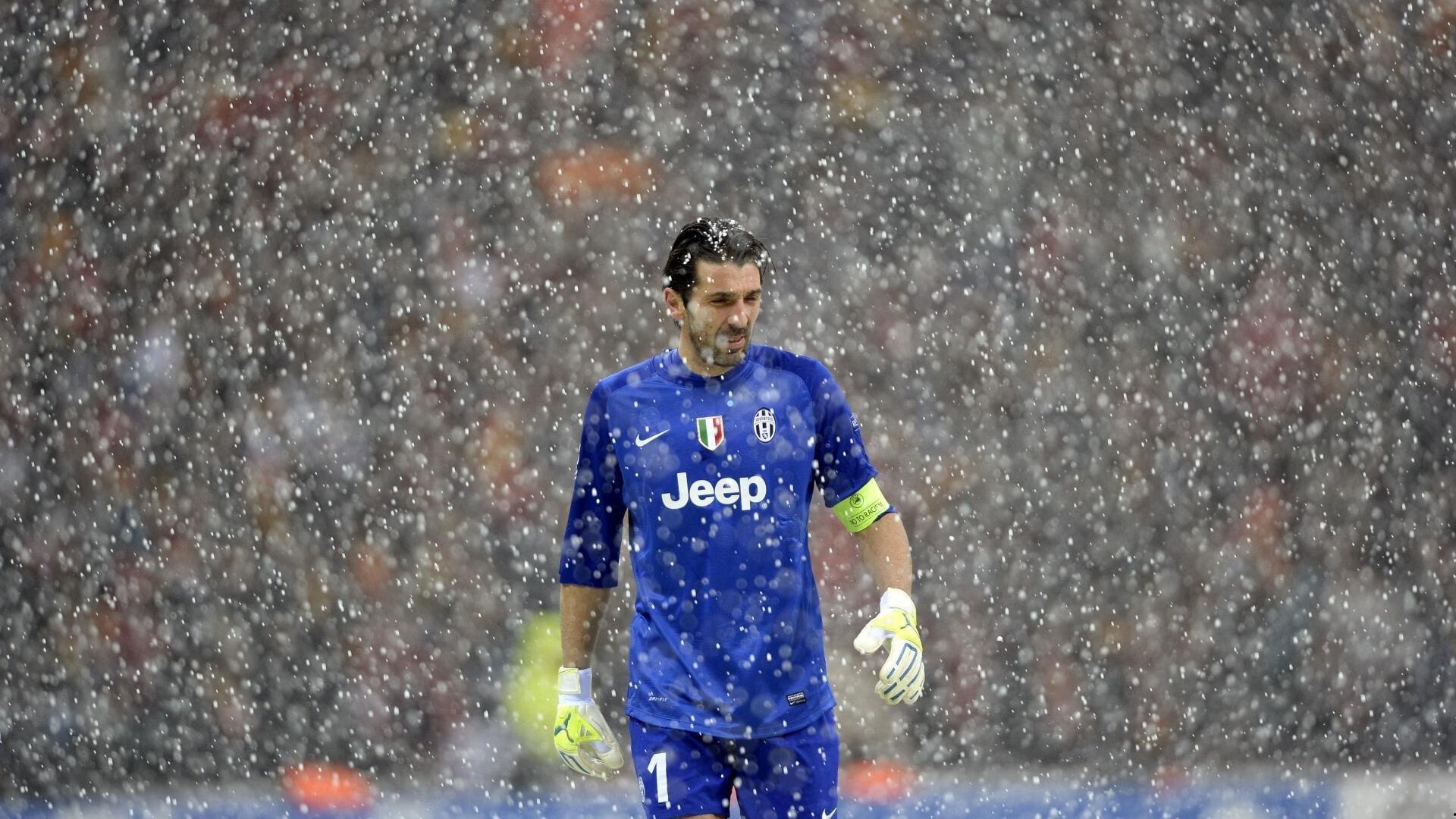 意甲转会市场波澜再现，亚特兰大截胡国脚帕多里，罗马闪电签约新锐射手斯帕