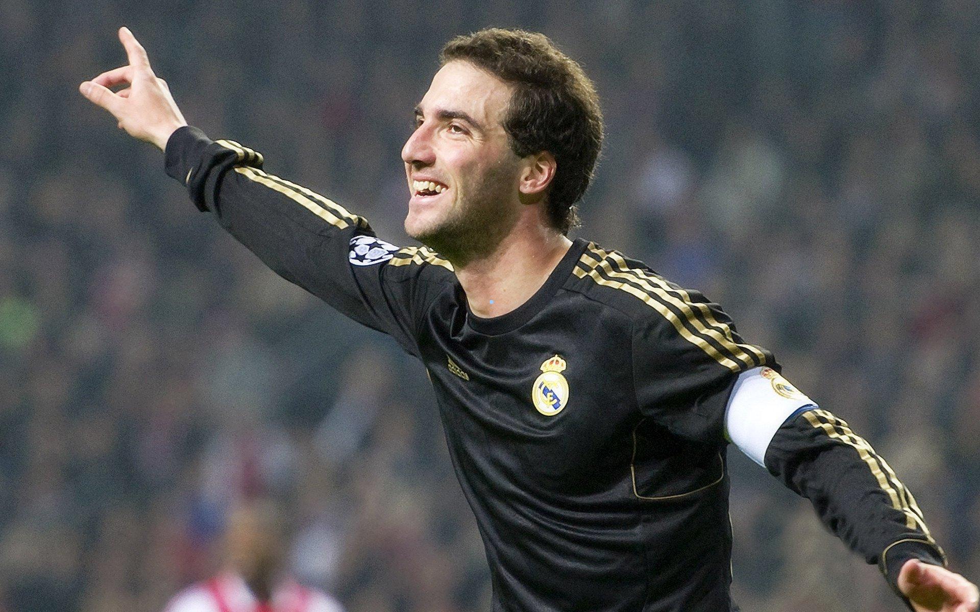 赛场铸荣光，中国冰雪运动坚定信心，冬奥再出发新征程